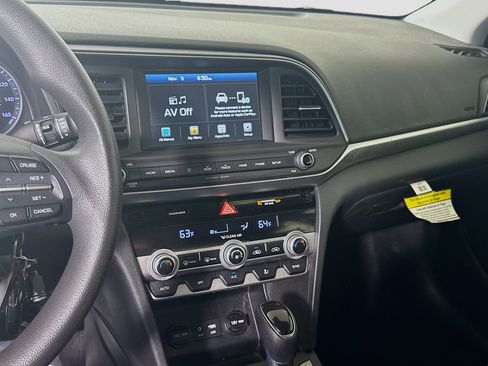 Used 2020 Hyundai Elantra SEL w/ Cargo Package (C1) image 18