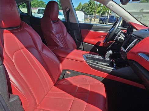 Used 2017 Maserati Levante S image 21