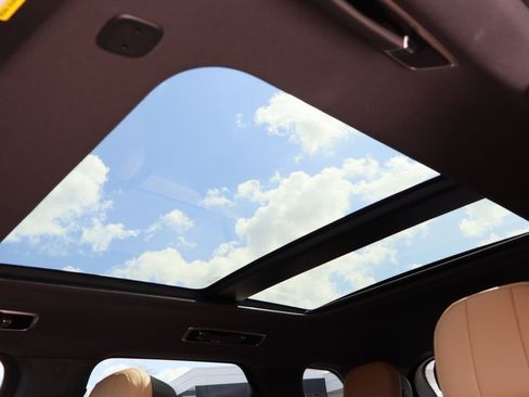 Used 2024 Land Rover Range Rover Sport Dynamic SE image 21