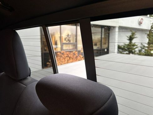 Used 2024 RAM 2500 Tradesman w/ Chrome Appearance Group image 12