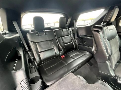 Used 2022 Ford Explorer ST RWD image 28