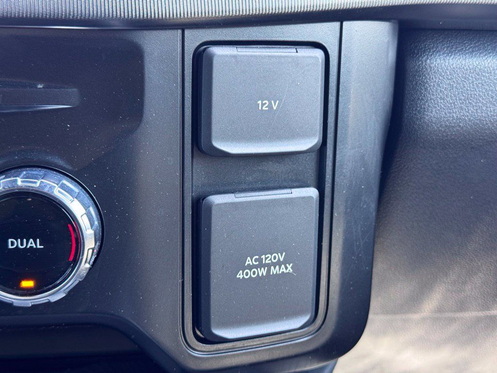 Used 2025 Ford F250 Platinum AWD/4WD image 38