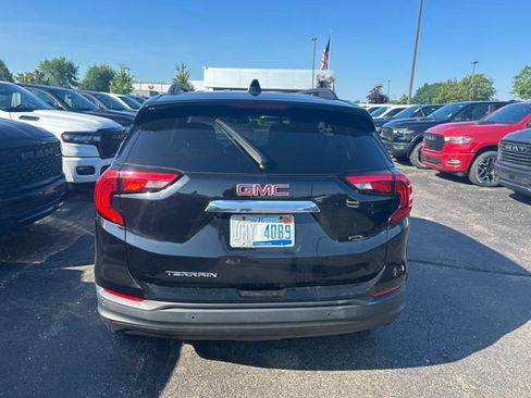 Used 2018 GMC Terrain SLE w/ Driver Convenience Package FWD image 3