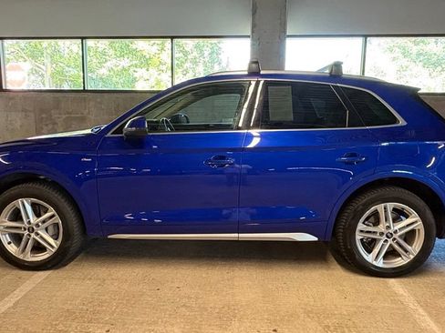 Used 2024 Audi Q5 e Premium w/ Convenience Package AWD/4WD image 2
