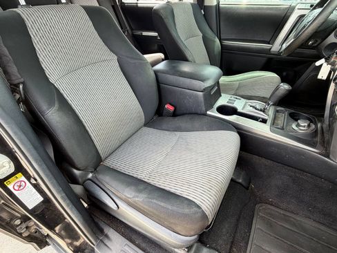 Used 2014 Toyota 4Runner SR5 AWD/4WD image 23