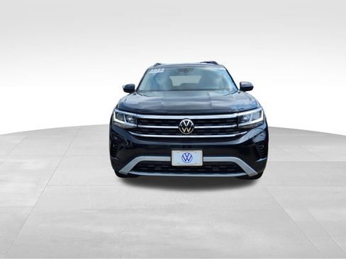 Certified 2023 Volkswagen Atlas SE w/ Black Wheel Package AWD/4WD image 2