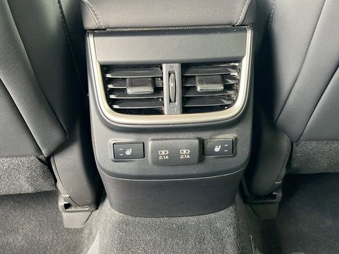 Used 2022 Subaru Outback Limited AWD/4WD image 25