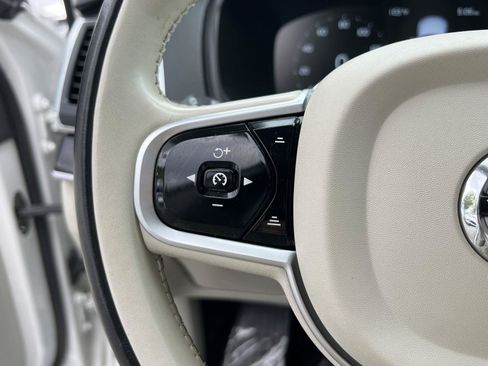 Used 2018 Volvo XC90 T5 Momentum w/ Convenience Package AWD/4WD image 32
