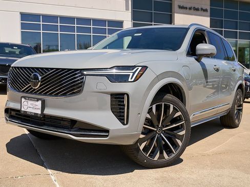 New 2026 Volvo XC90 T8 Plus w/ Protection Package AWD/4WD image 2