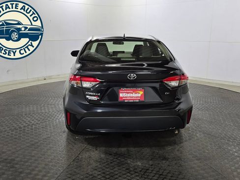 Used 2021 Toyota Corolla LE w/ LE Convenience Package FWD image 6