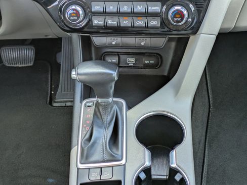 Used 2020 Kia Sportage EX FWD image 17