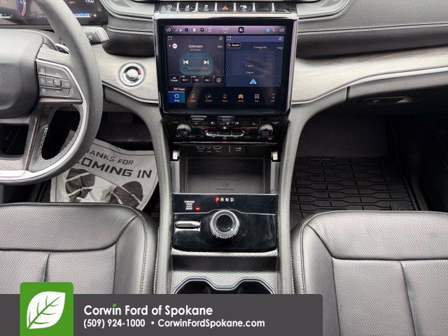 Used 2024 Jeep Grand Cherokee L Limited w/ Luxury Tech Group II AWD/4WD image 31