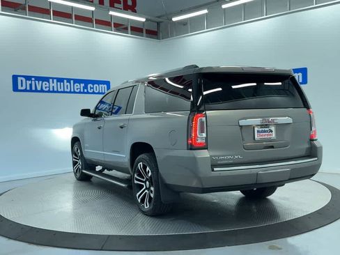 Used 2019 GMC Yukon XL Denali w/ Denali Ultimate Package AWD/4WD image 9