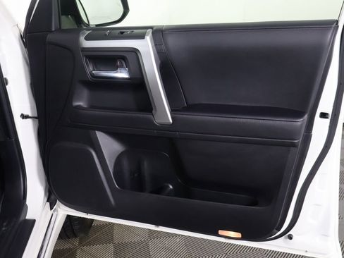 Used 2023 Toyota 4Runner Limited AWD/4WD image 23