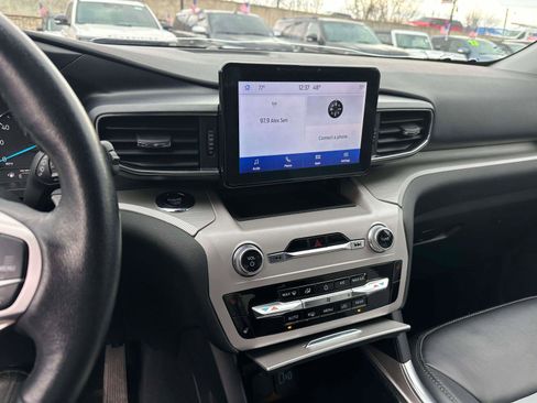 Used 2023 Ford Explorer XLT w/ Equipment Group 202A image 29