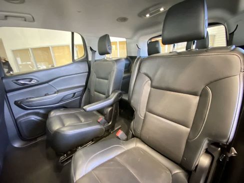 Used 2018 GMC Acadia SLT AWD/4WD image 25