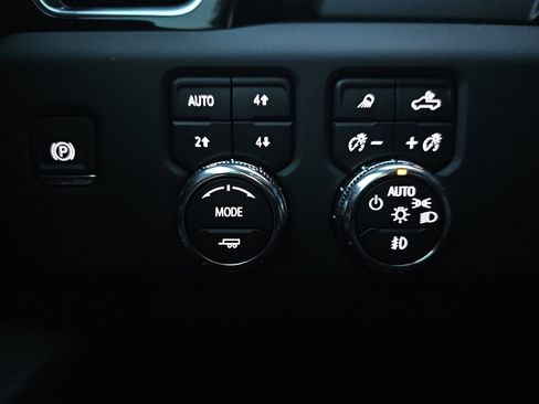 Used 2025 GMC Sierra 1500 Denali image 26