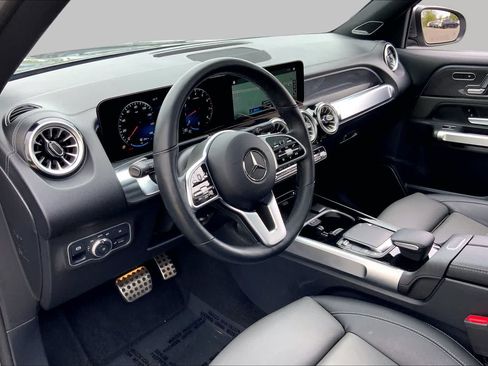 Used 2023 Mercedes-Benz GLB 250 4MATIC image 17