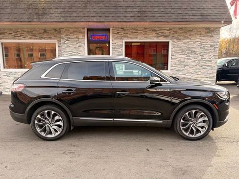 Used 2021 Lincoln Nautilus Reserve w/ Cargo Utility Package AWD/4WD image 4