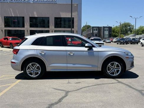 Used 2019 Audi Q5 2.0T Premium w/ Convenience Package AWD/4WD image 8