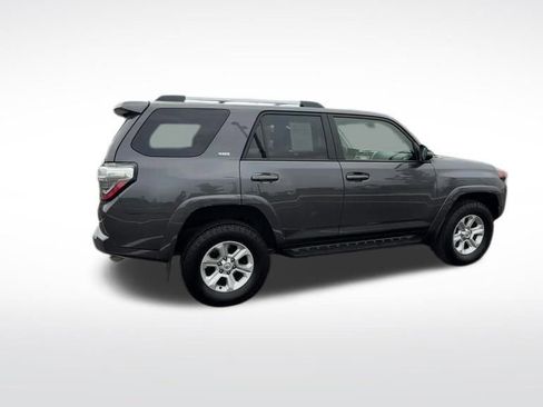 Used 2022 Toyota 4Runner SR5 Premium image 6