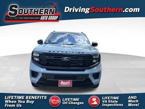Used 2025 Ford Expedition Max Platinum w/ Stealth Performance Package AWD/4WD image 1