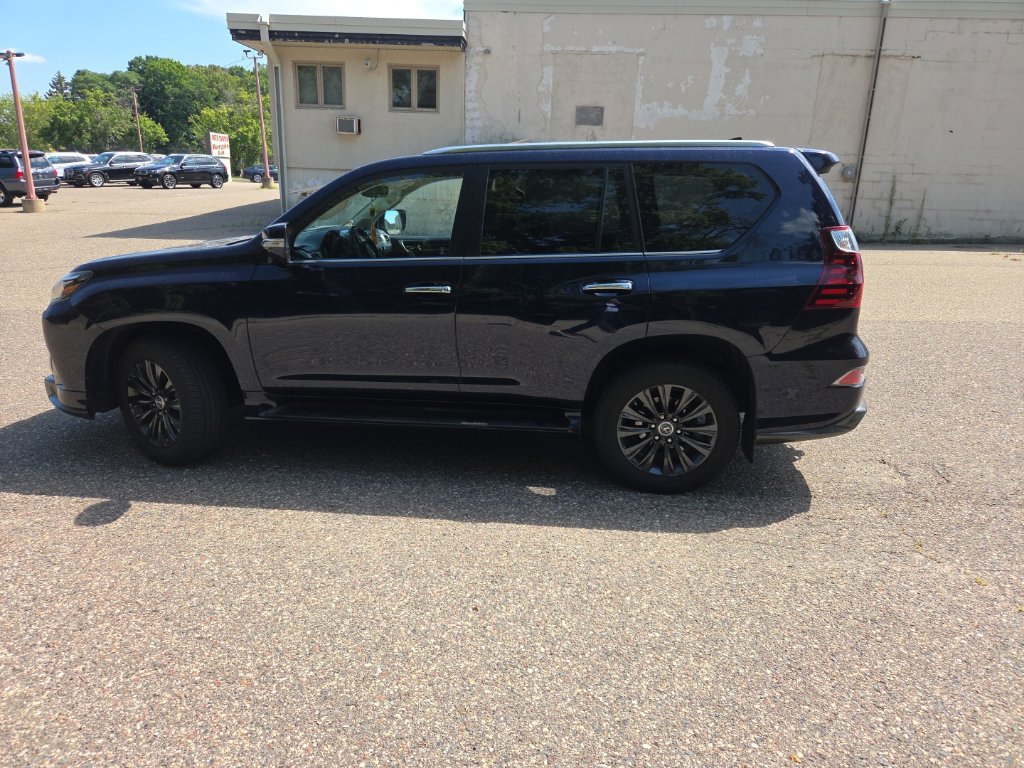 Used 2021 Lexus GX 460 Premium w/ Accessory Package AWD/4WD image 6