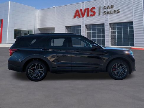 Used 2025 Ford Explorer ST-Line w/ ST-Line Street Pack image 5
