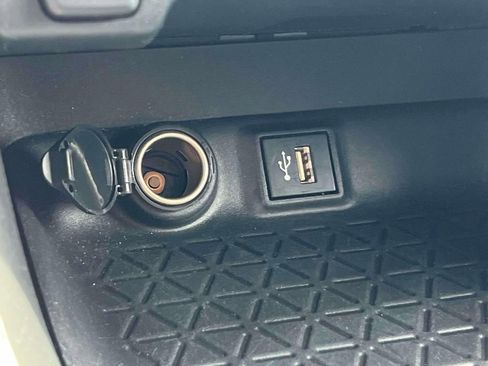 Used 2023 Toyota RAV4 LE image 31