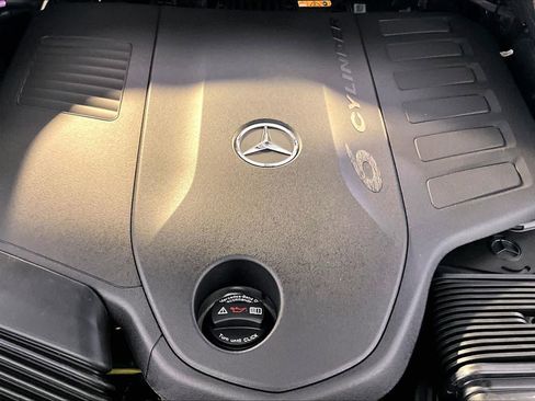 New 2026 Mercedes-Benz GLS 450 4MATIC image 15