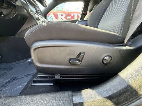 Used 2023 Dodge Charger SXT RWD image 12