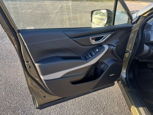 Used 2024 Subaru Forester Limited image 8