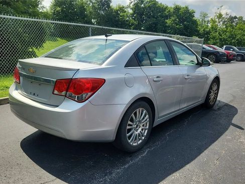Used 2013 Chevrolet Cruze Eco FWD image 2