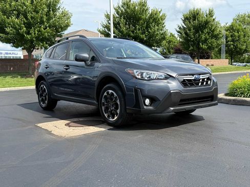 Used 2021 Subaru Crosstrek 2.0i Premium AWD/4WD image 3