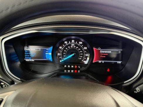 Used 2020 Ford Fusion SE FWD image 38