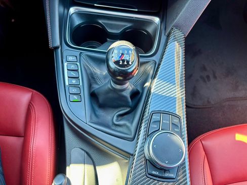 Used 2020 BMW M4 Coupe w/ Executive Package image 19