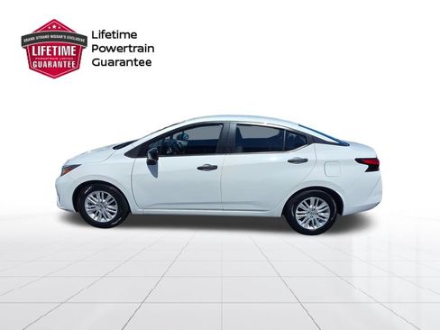 Used 2024 Nissan Versa S FWD image 2