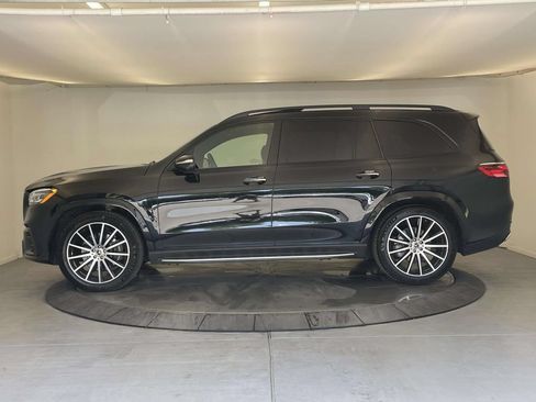 Used 2025 Mercedes-Benz GLS 580 4MATIC image 2