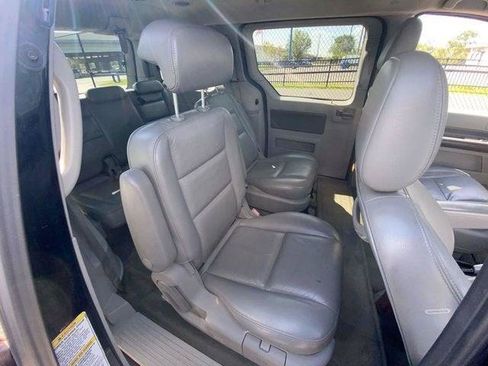 Used 2004 Ford Freestar Limited FWD image 2