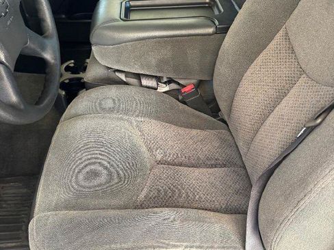 Used 2003 Chevrolet Silverado 2500 LS w/ Skid Plate Package AWD/4WD image 6
