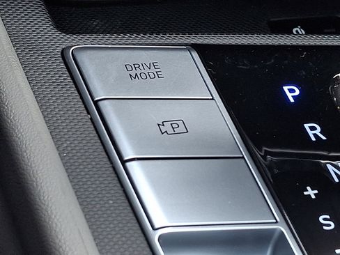 Used 2025 Hyundai Elantra SEL image 26