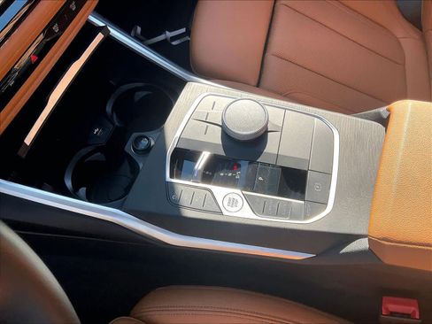 Used 2024 BMW 330i xDrive Sedan w/ Premium Package AWD/4WD image 19