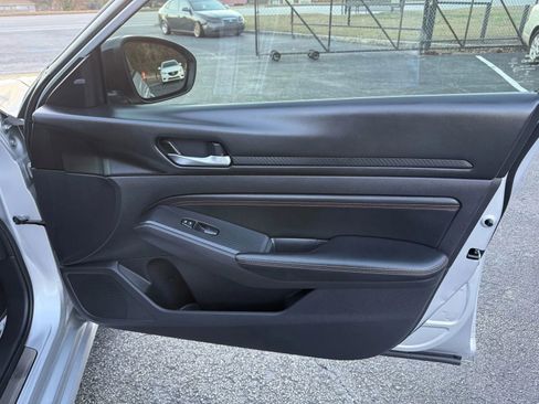 Used 2020 Nissan Altima 2.5 SR image 19