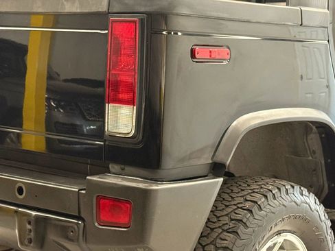 Used 2007 HUMMER H2 SUT Sport Utility Pickup 4D image 10