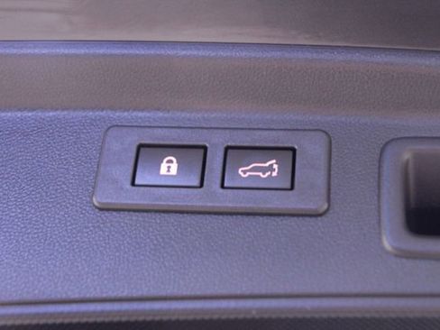 Used 2023 Subaru Forester Premium image 21