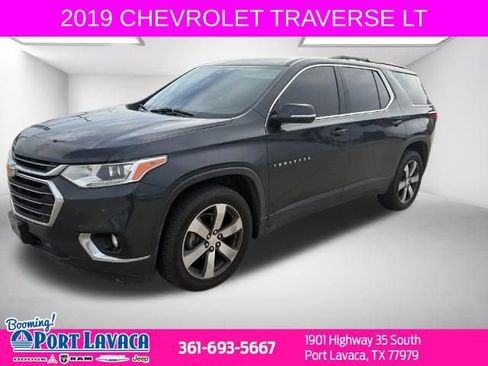 Used 2019 Chevrolet Traverse LT w/ LT Premium Package AWD/4WD image 1