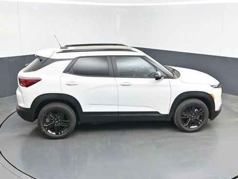 New 2026 Chevrolet TrailBlazer LT w/ Midnight Edition FWD image 39