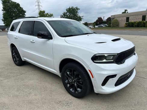 Used 2025 Dodge Durango GT AWD/4WD image 9