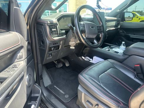 Used 2023 Ford Expedition Limited RWD image 10