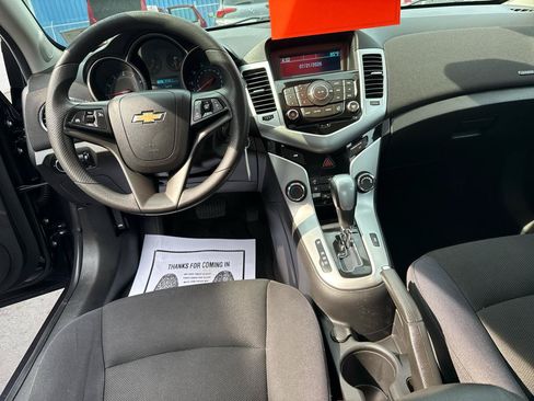 Used 2015 Chevrolet Cruze LT FWD image 12